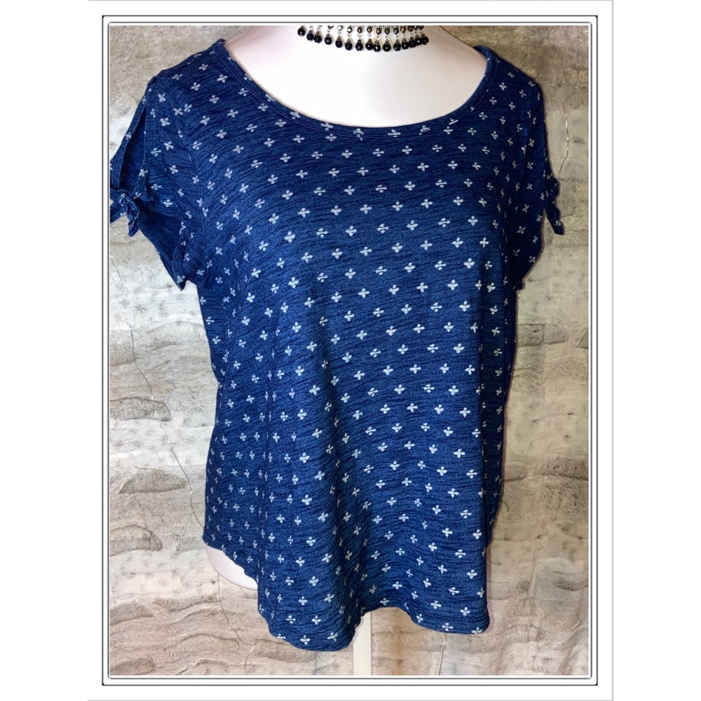 Universal Thread Top blue short sleeve sz large